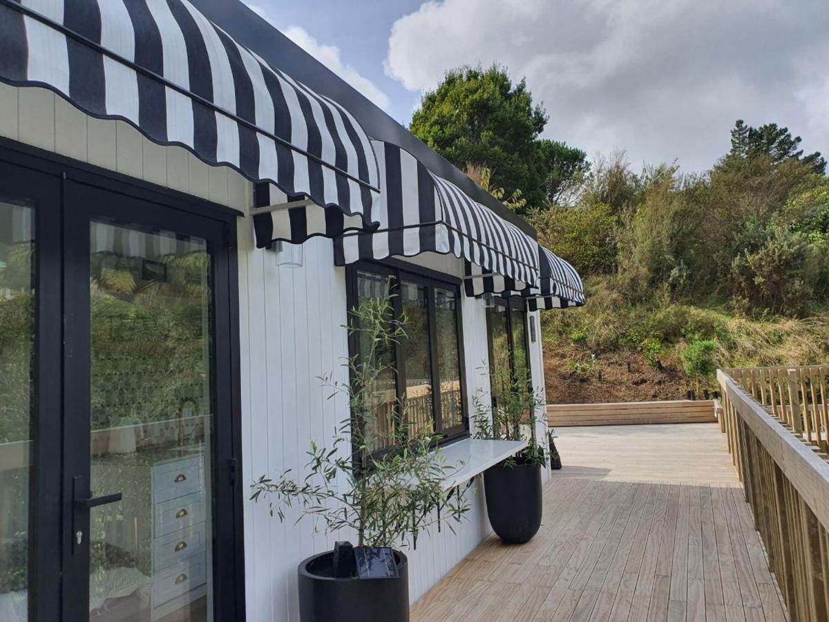 Tiny House With Greenhouse Dining ロワー・ハット エクステリア 写真