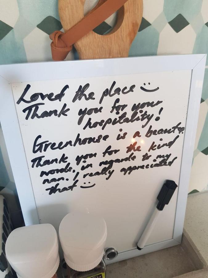 Tiny House With Greenhouse Dining ロワー・ハット エクステリア 写真